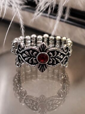 PAPARAZZI Silver Tone Stretch Red Rhinestone Silver-tone Ring ❤️✨